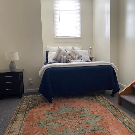 Private, Comfortable Studio. Wellington Extérieur photo