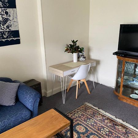 Private, Comfortable Studio. Wellington Extérieur photo