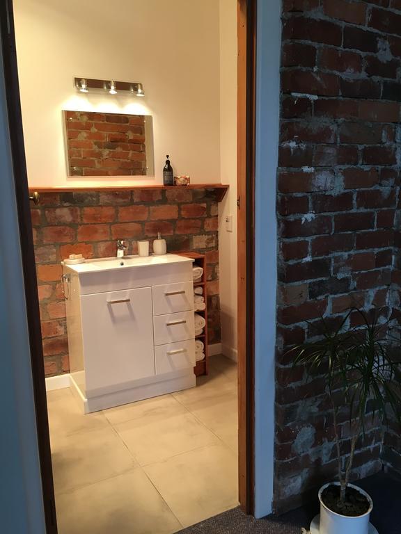 Private, Comfortable Studio. Wellington Extérieur photo